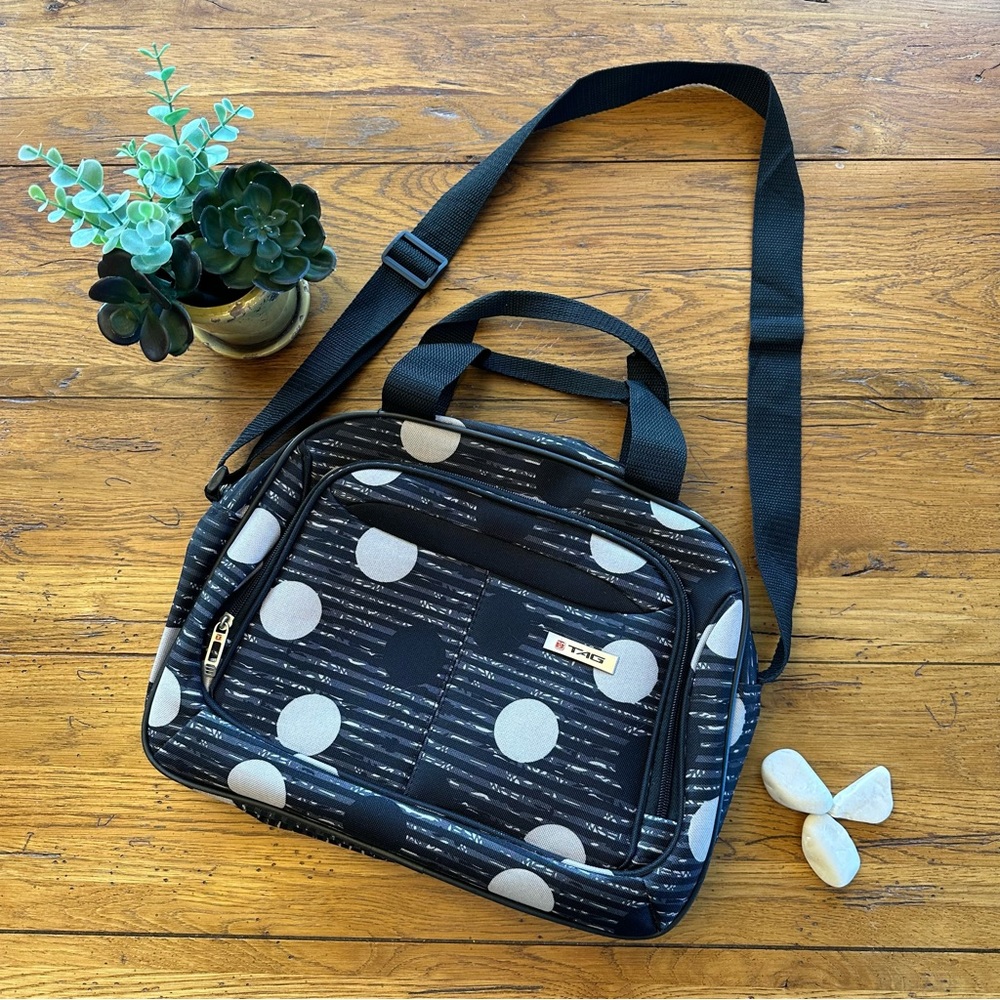 TAG Overnight Weekender Carry On Bag